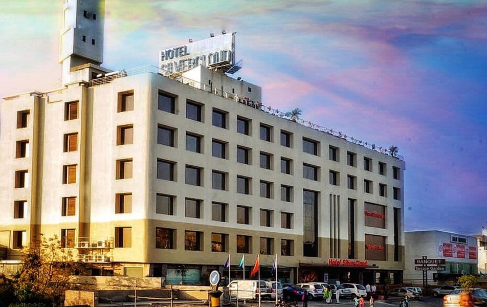 SilverCloud Hotel and Banquets — photo 2