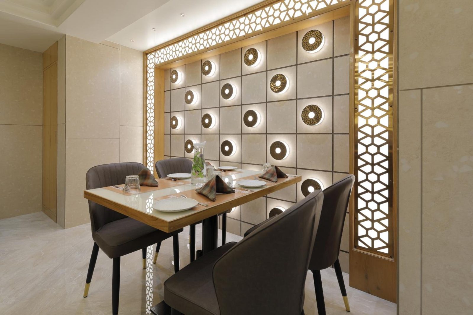 Hotel Elysian Residency — photo 5