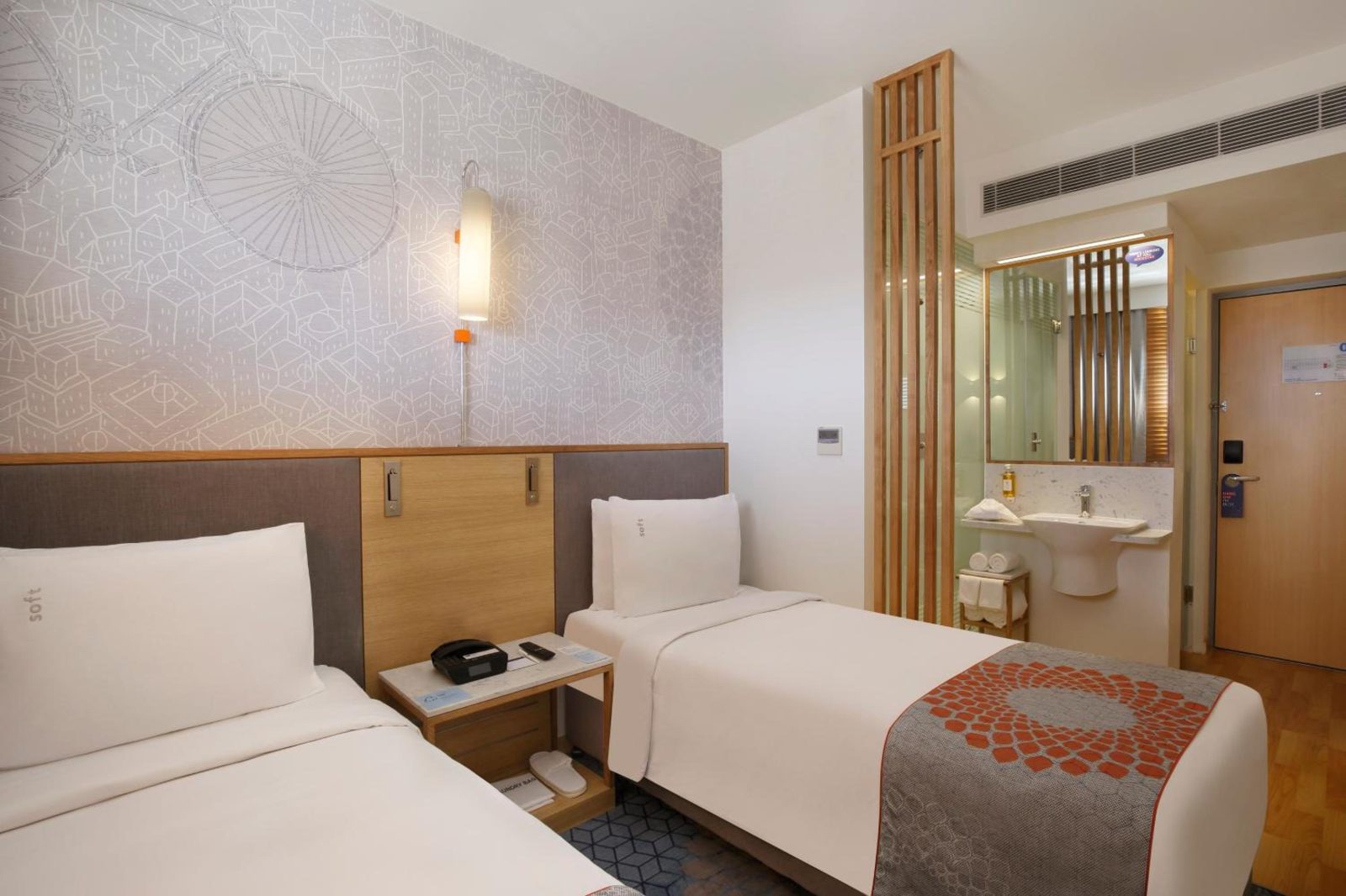 Holiday Inn Express Ahmedabad Prahlad Nagar by IHG — photo 3