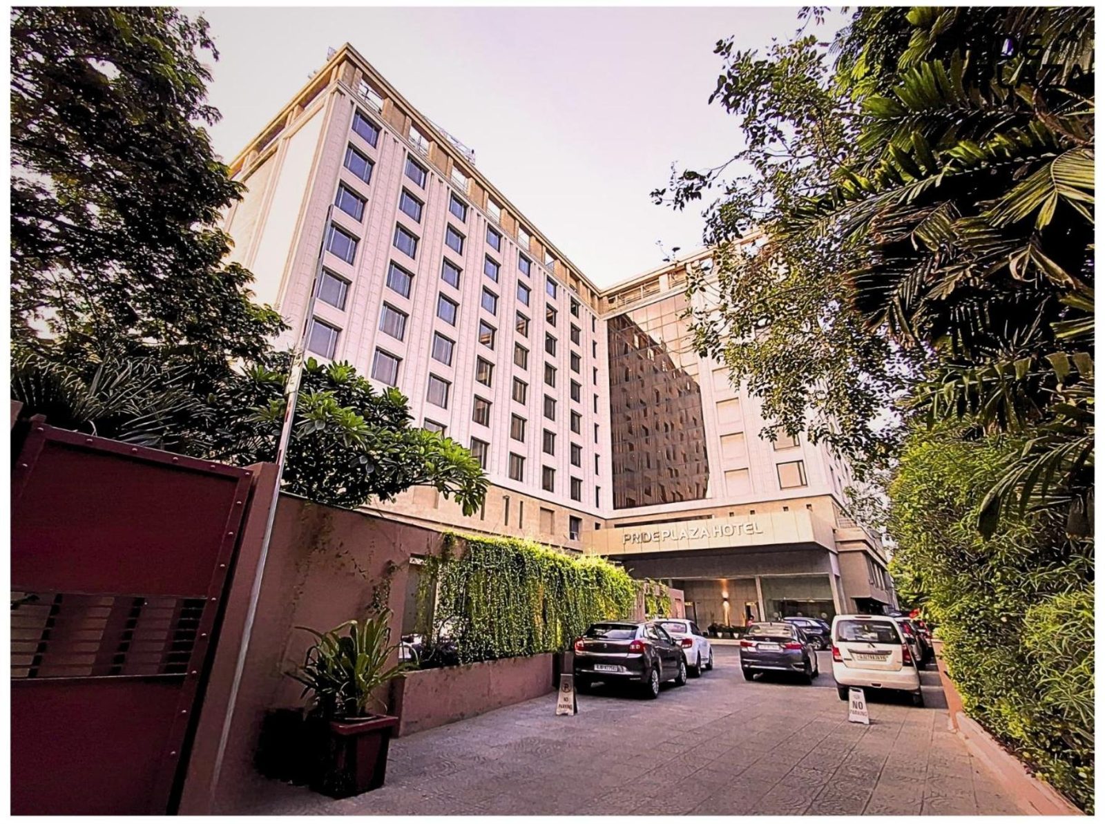 Pride Plaza Hotel, Ahmedabad — photo 2
