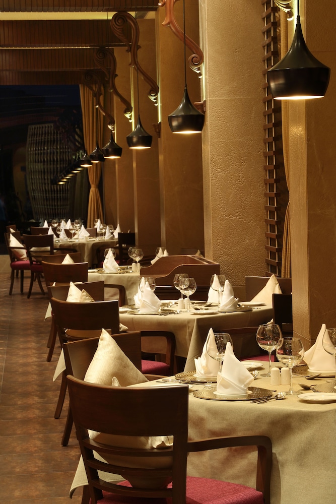 Fortune Select SG Highway, Ahmedabad - Member ITC Hotels' Group — photo 3