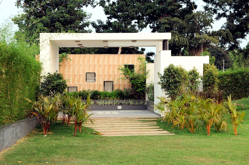 Radhe Upavan Resort — photo 6