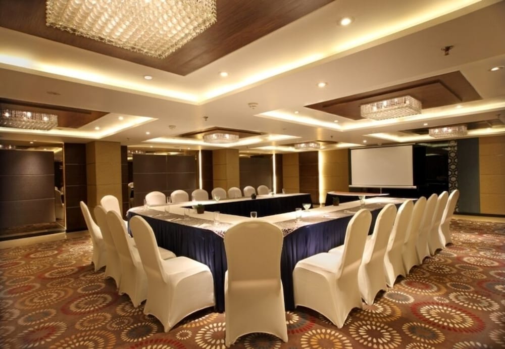 Fortune Select SG Highway, Ahmedabad - Member ITC Hotels' Group — photo 7